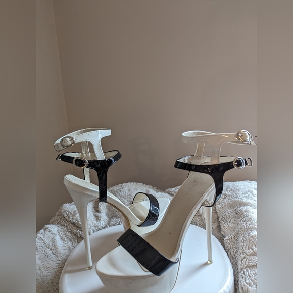 Stiletto Pleasers Pumps with Ankle & Toe Straps - Picture 3 of 7